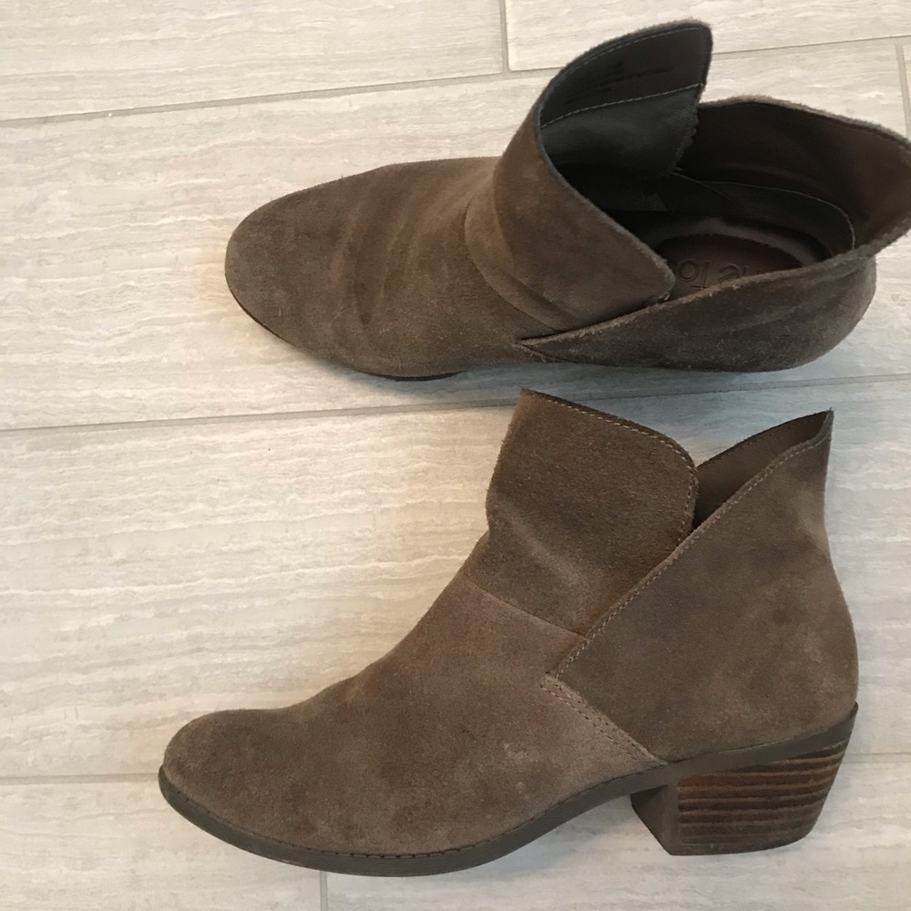 Cute booties!
